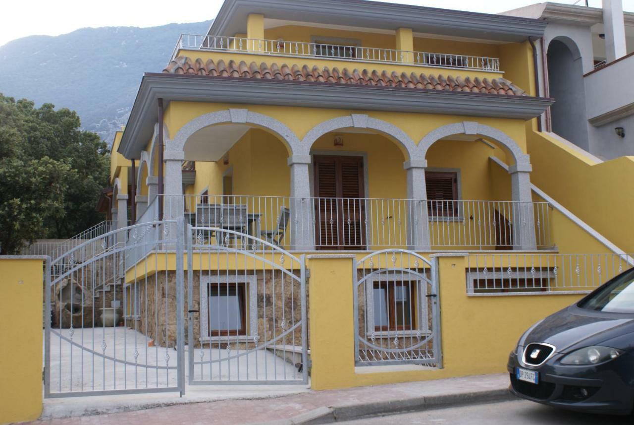 Casa Mariolu 2 Apartment Cala Gonone Exterior photo